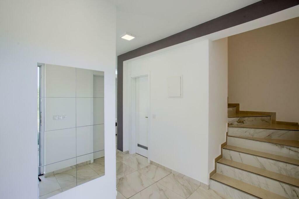 Villa Sanja Plovanija Екстер'єр фото