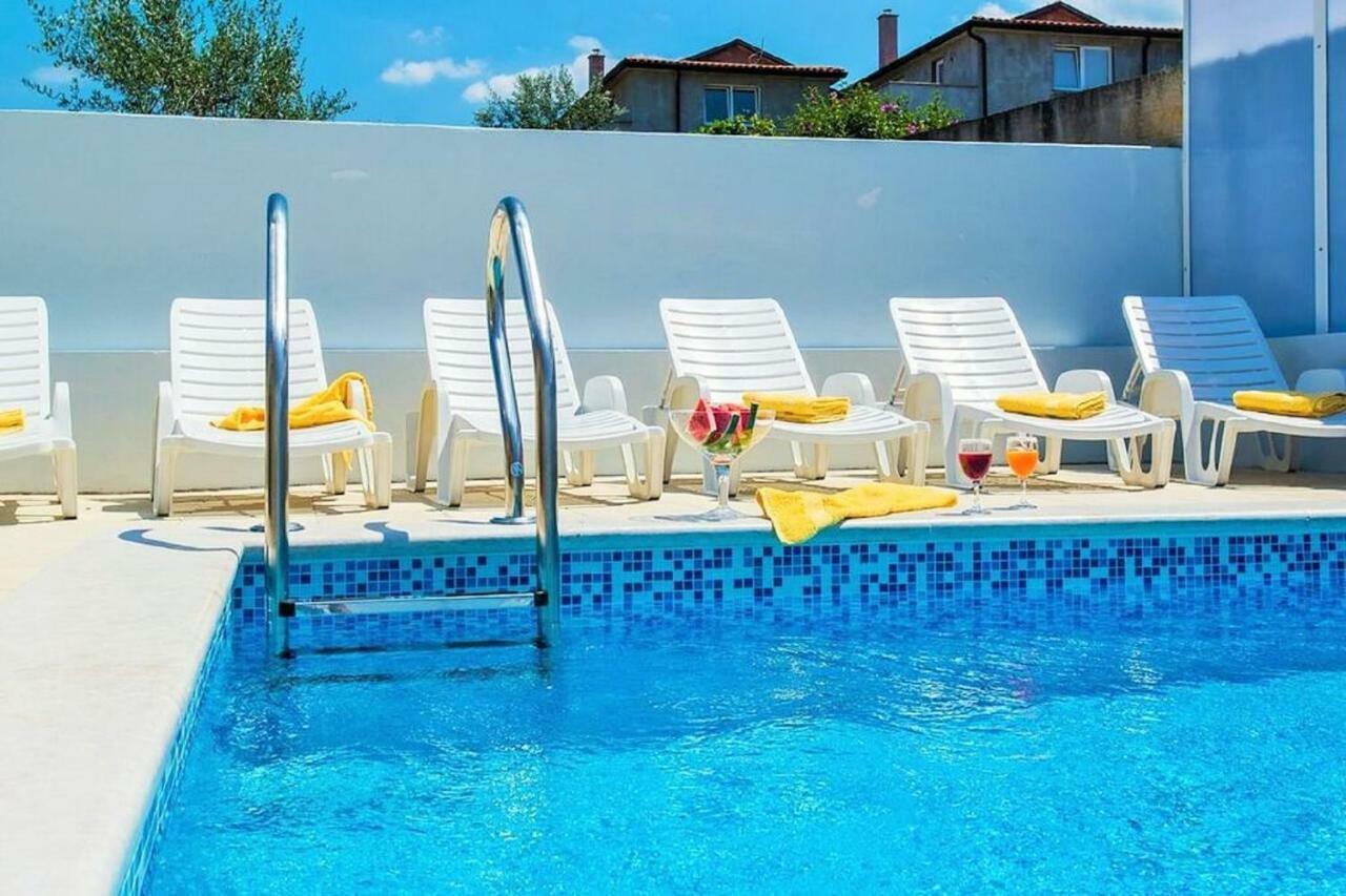 Villa Sanja Plovanija Екстер'єр фото